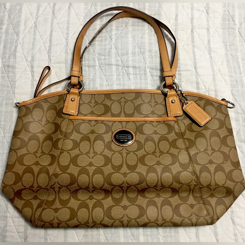 Coach Peyton Signature Tote
